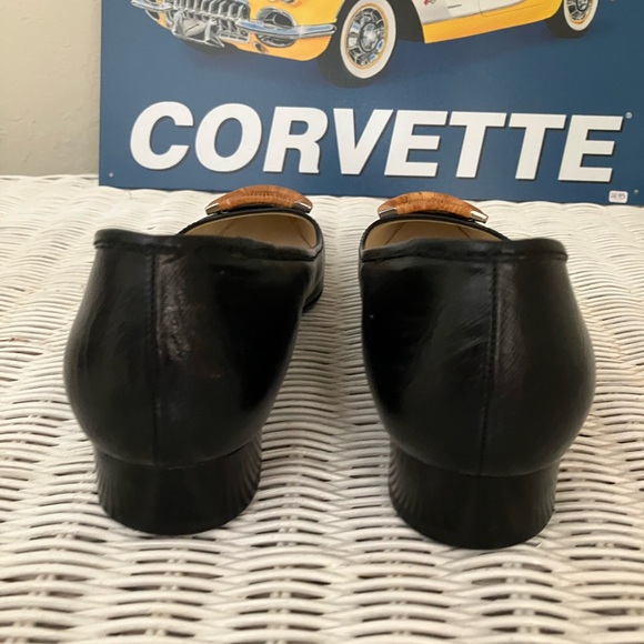 Salvatore Ferragamo Size 9B - Picture 8 of 13